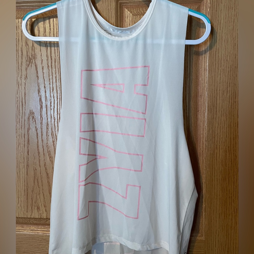 Zyia tank